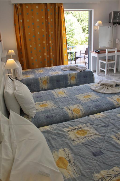 Santa Irene Aparthotel Soúgia Phòng bức ảnh